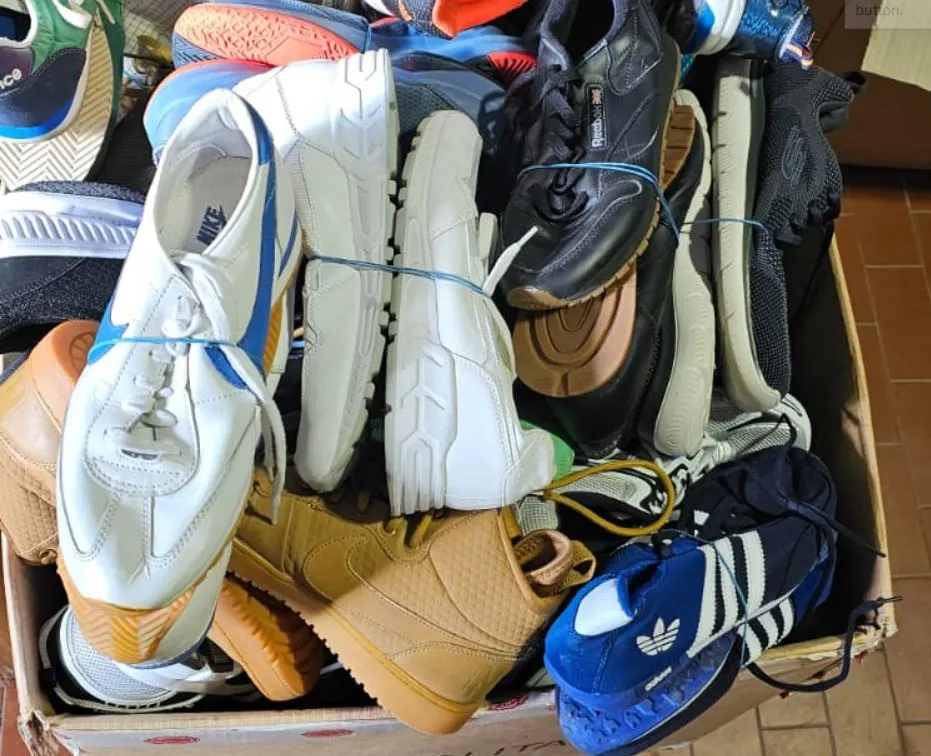 scarpe sportivi usate
